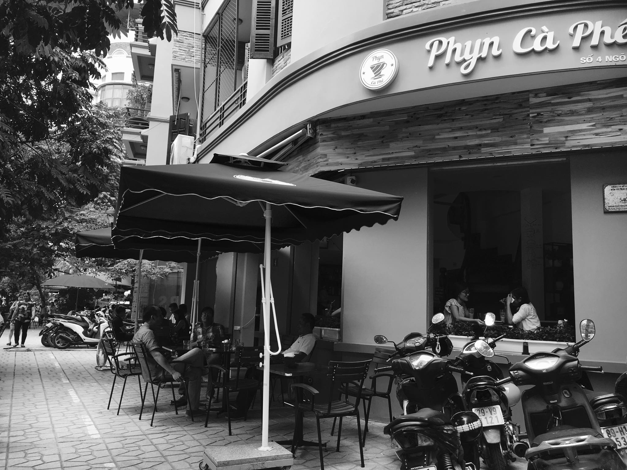 Phyn số 4 ngõ 76 Duy Tân, Hà Nội